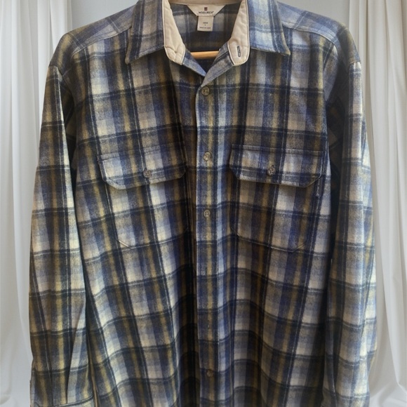 Woolrich Men's Plaid Button Down Shirt Sz Large Grey/Nvy Ombré EUC - Picture 7 of 10